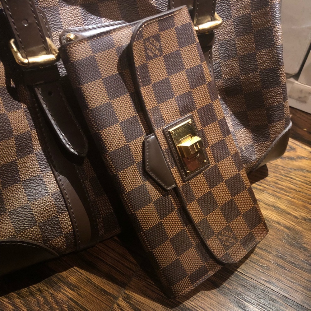 Authentic Louis Vuitton Damier Wallet - Picture 2 of 7